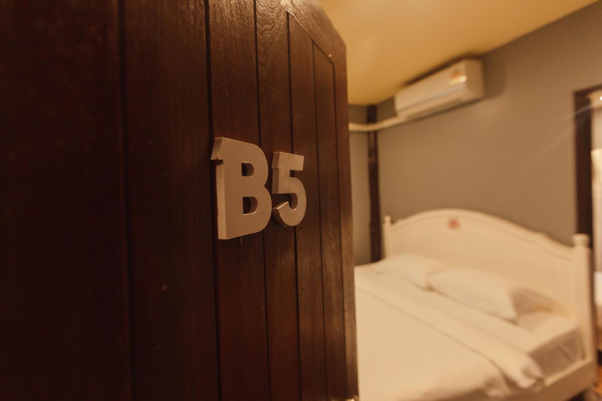 Agga Cnx Hostel เชียงใหม่ ภายนอก รูปภาพ