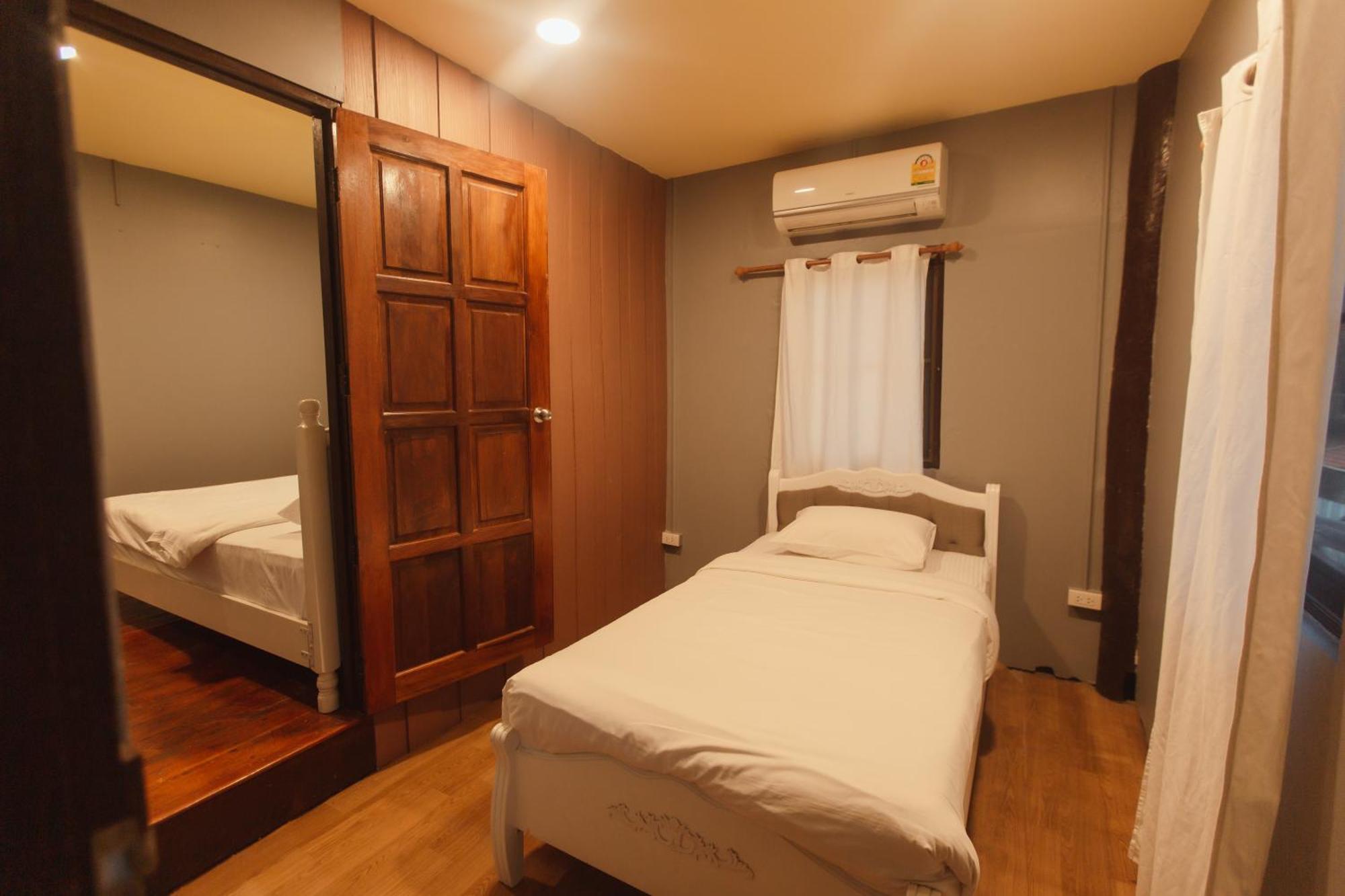 Agga Cnx Hostel เชียงใหม่ ภายนอก รูปภาพ