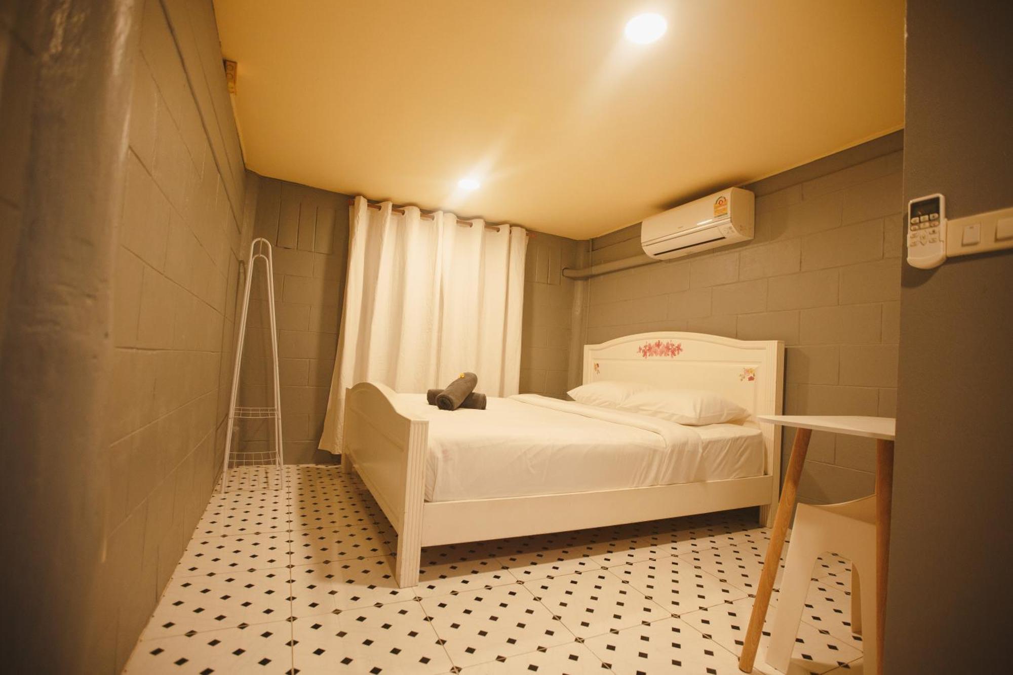 Agga Cnx Hostel เชียงใหม่ ภายนอก รูปภาพ